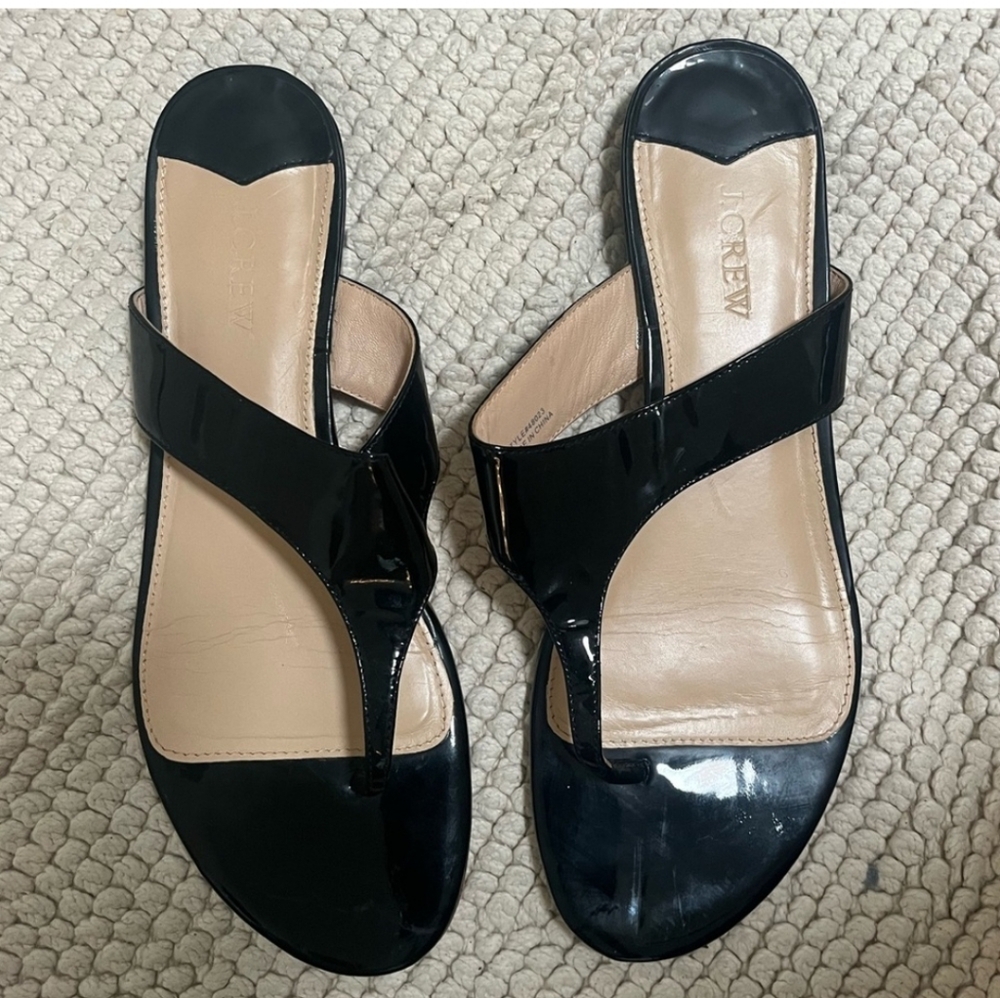 J CREW Patent Leather Black Thong Sandal Women's 11 Low Heel Excellent Condition